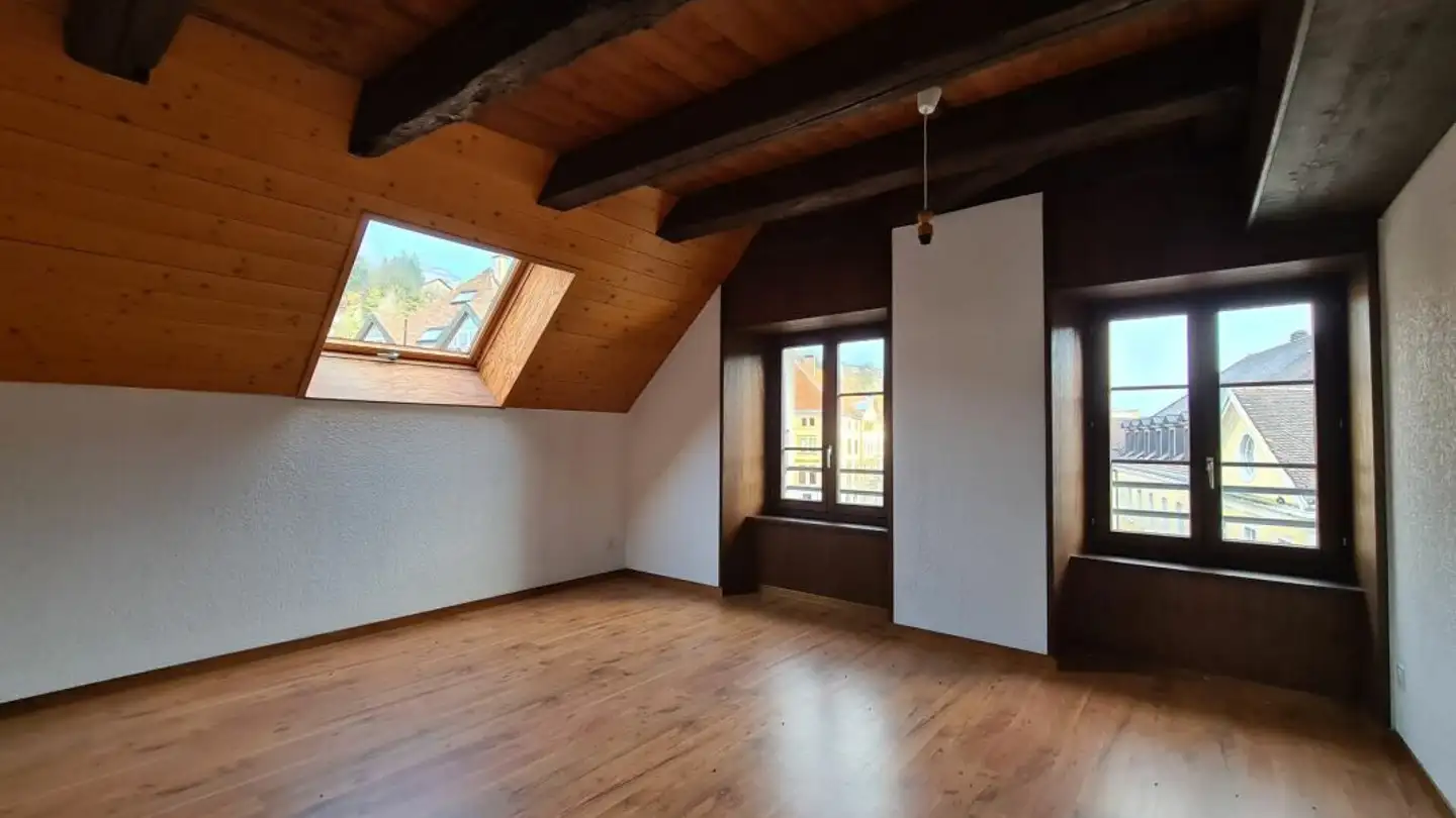 Attique à louer - Rue Daniel-Jeanrichard, 2400 Le Locle - Photo 4