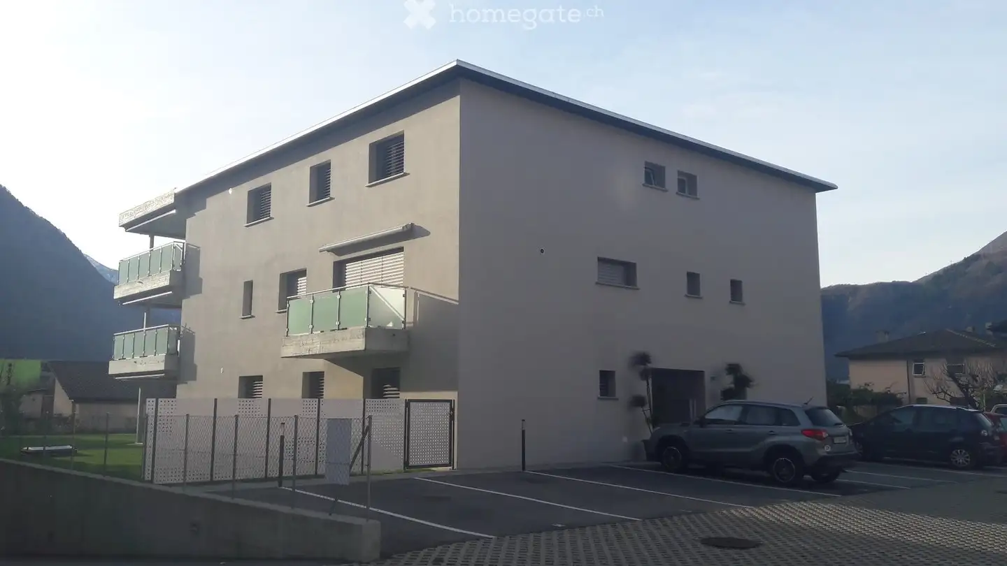 Appartement à louer - 6532 Castione - Photo 4