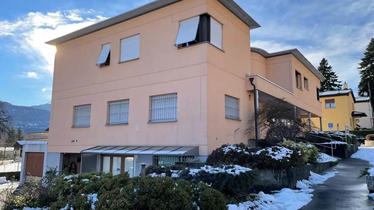 Edificio ad uso misto in vendita - 6515 Gudo - Photo 3