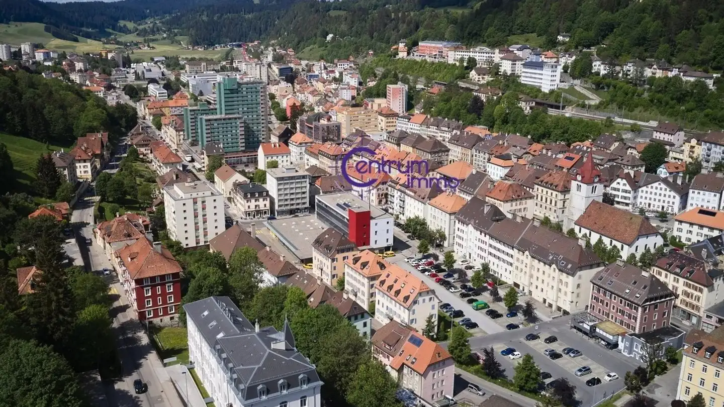 Mischgenutztes Gebäude kaufen - 2400 Le Locle