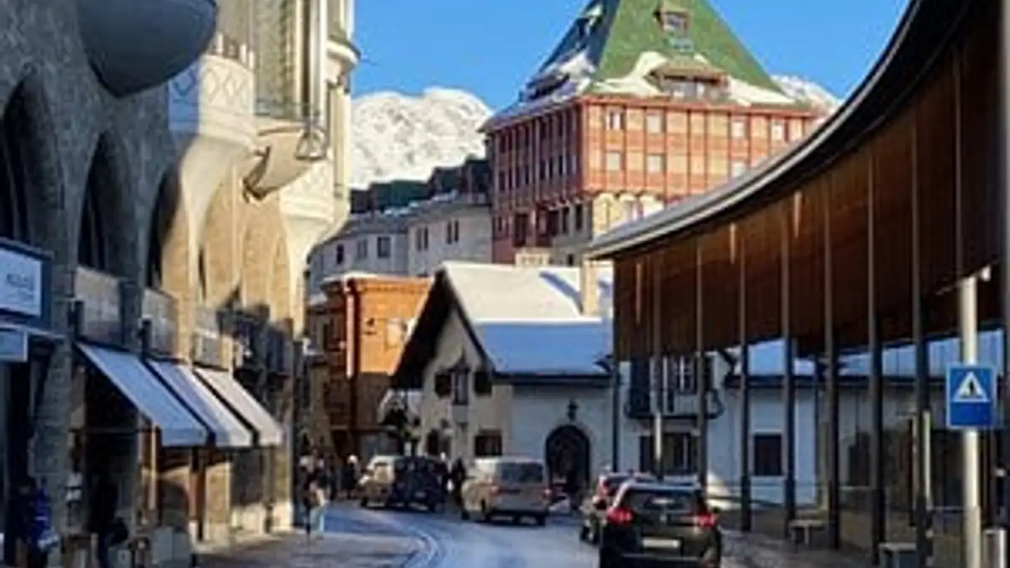 Furnished apartment for rent - 7500 St. Moritz