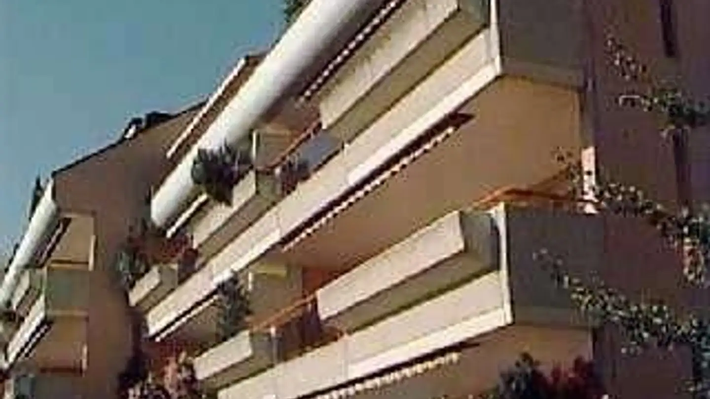 Tiefgaragenstellplatz mieten - 1009 Pully