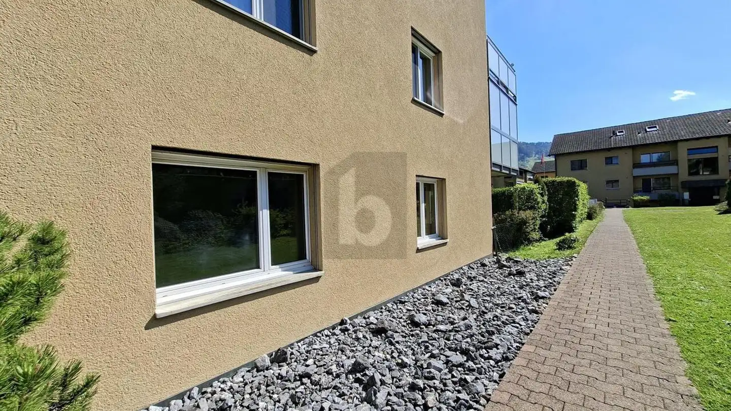 Apartment for sale - 6037 Root - Photo 2