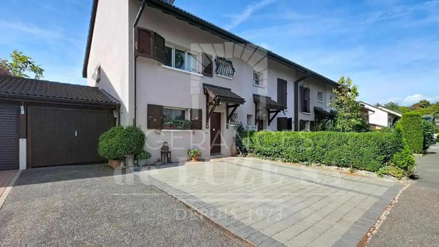 Row house for sale - 1293 Bellevue - Photo 3