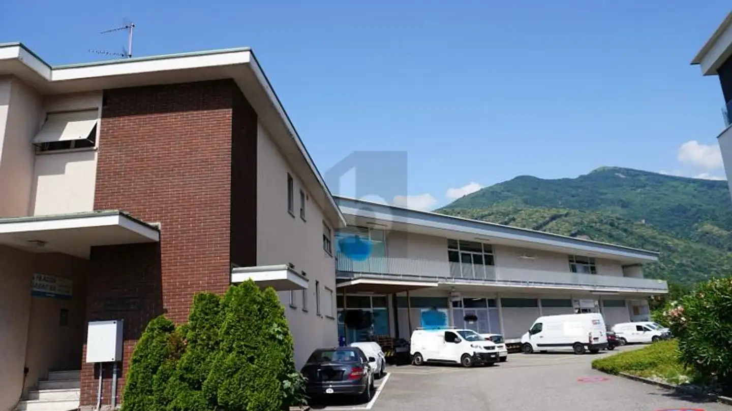 Mixed-use building for sale - 6814 Cadempino