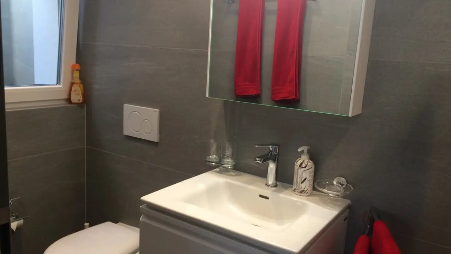 Appartement à louer - 6532 Castione - Photo 4