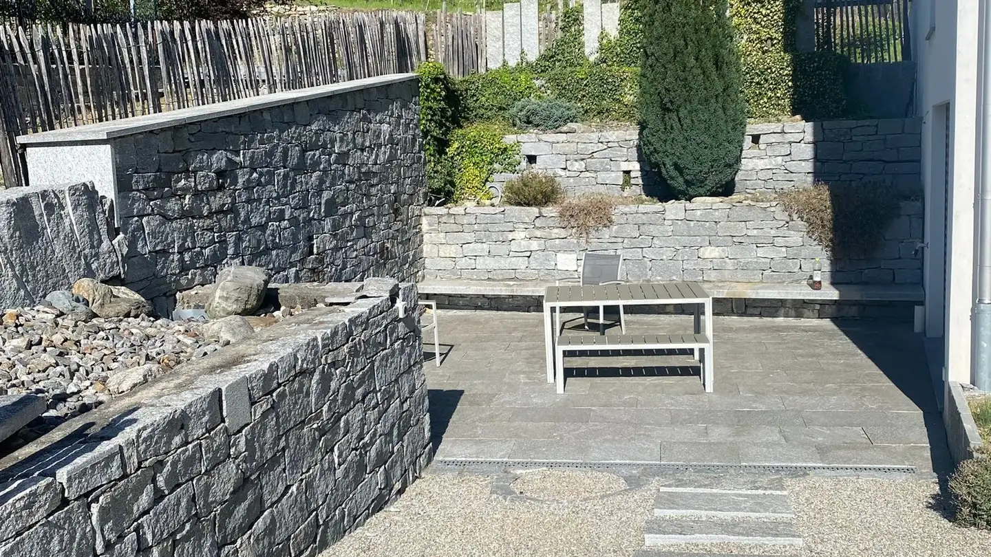 Appartement à louer - 6532 Castione - Photo 2