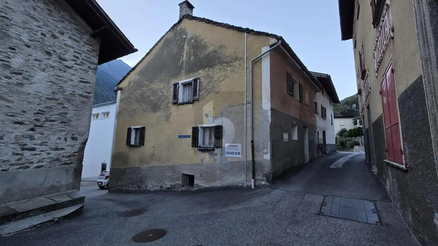 Cave house for sale - 6563 Mesocco
