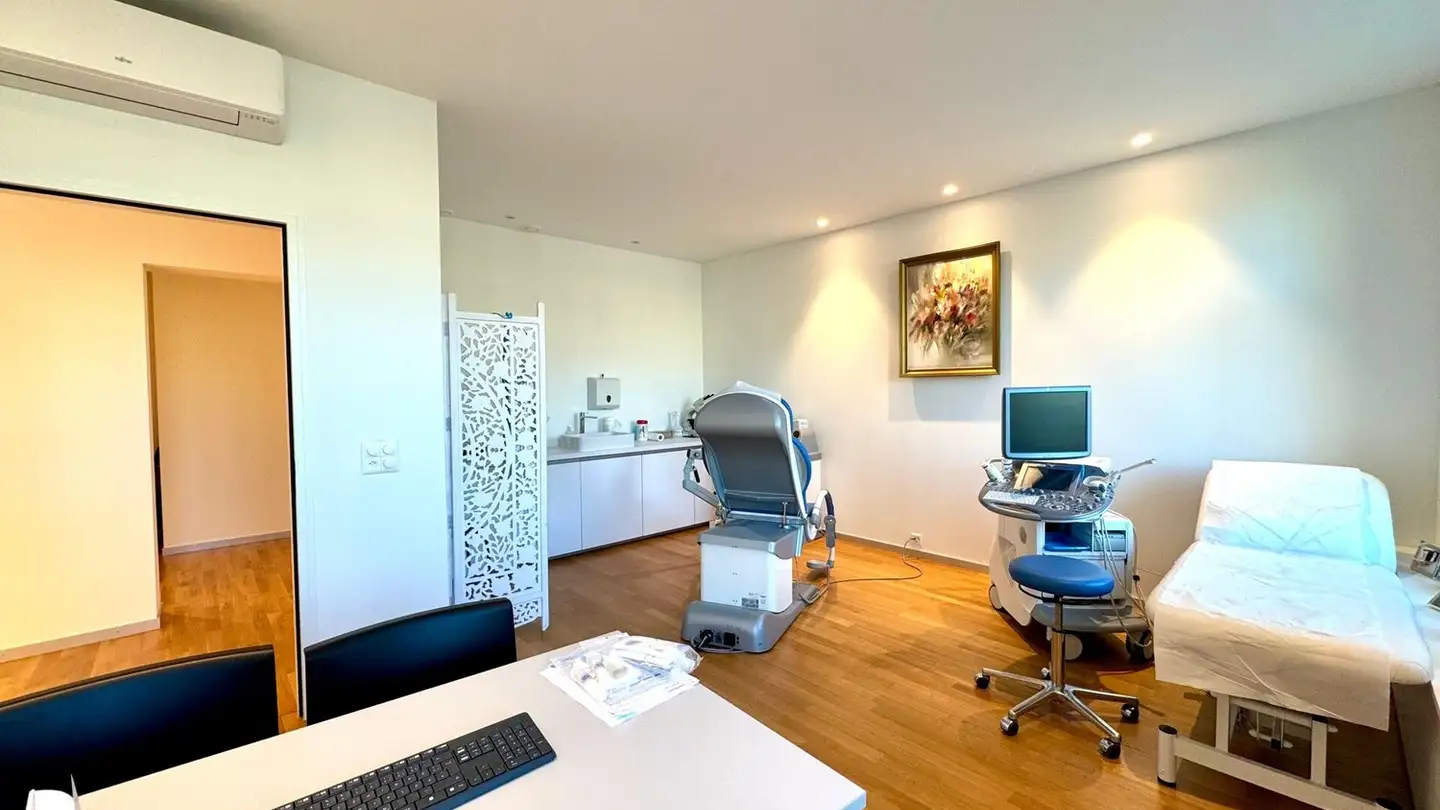 Medical practice for rent - Bahnhofplatz 5, 8001 Zürich