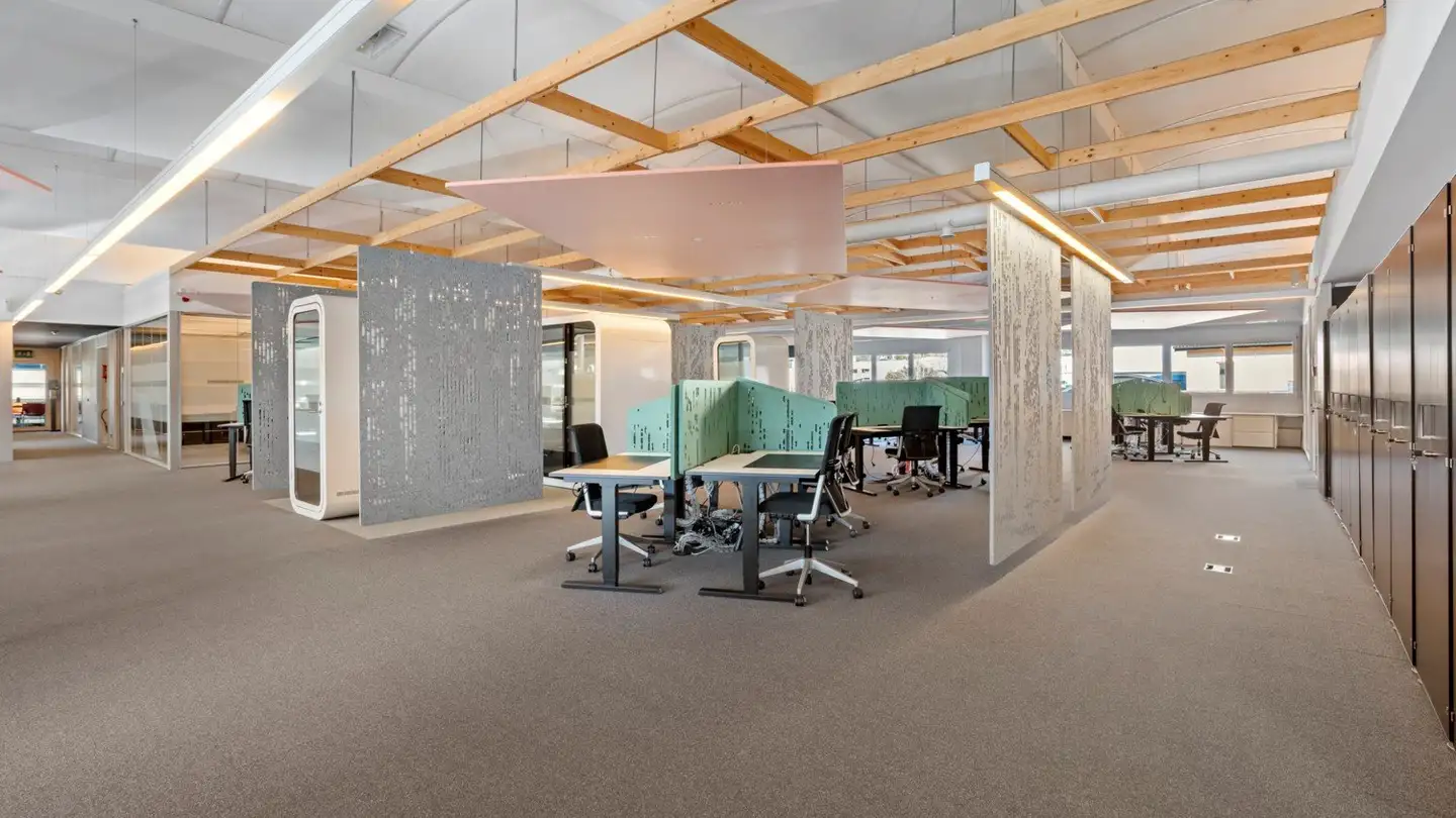 Office space for rent - 6930 Bedano - Photo 3