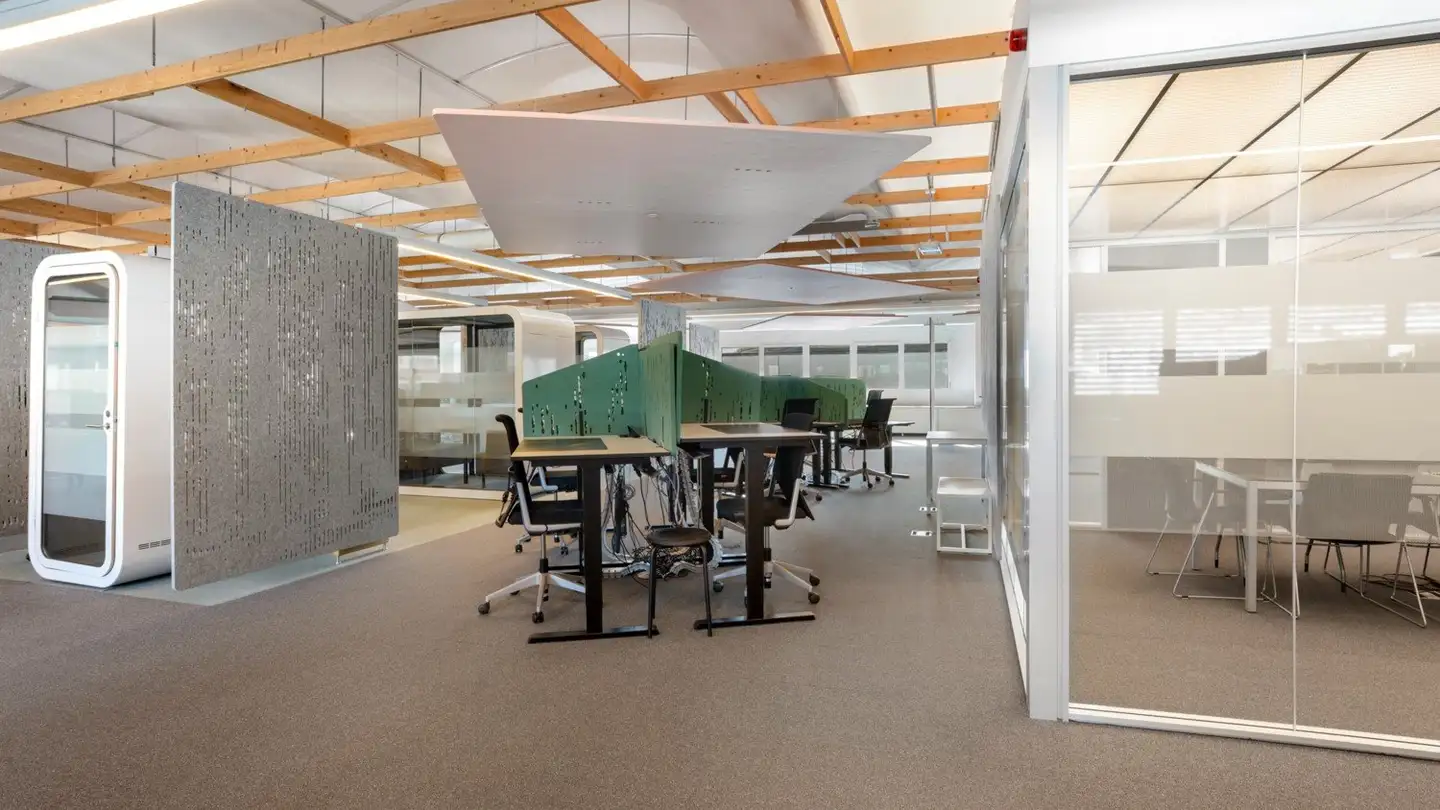 Office space for rent - 6930 Bedano - Photo 4