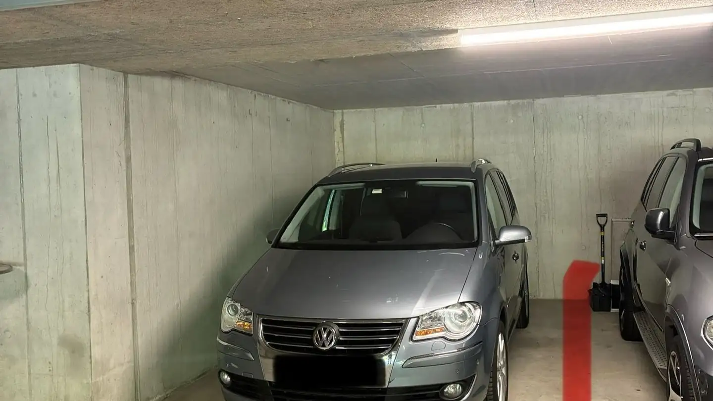 Tiefgaragenstellplatz mieten - Freiburgstrasse 915, 3174 Thörishaus