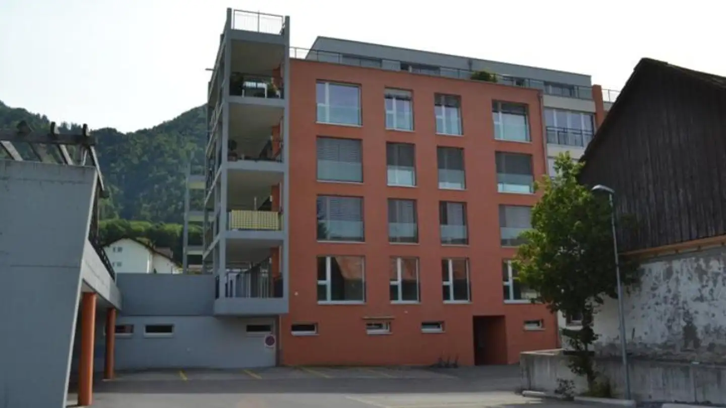 Outdoor parking space for rent - Kantonsstrasse 60A, 8864 Reichenburg