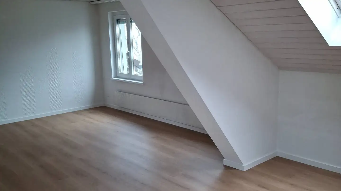 Appartement à louer - 8583 Donzhausen