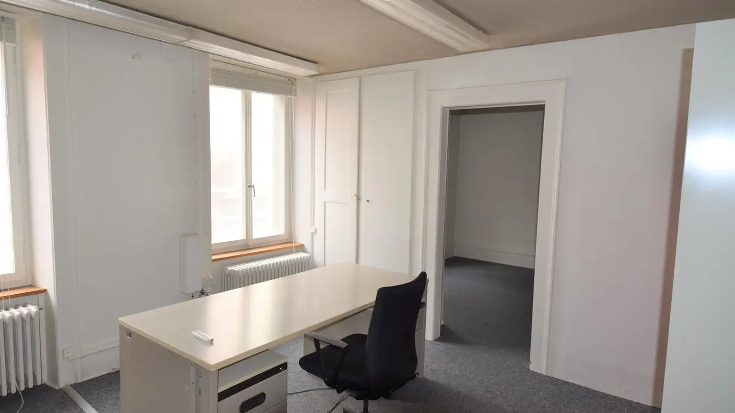 Office space for rent - Rue De Fribourg / Freiburgstrasse 49, 2503 Biel/Bienne
