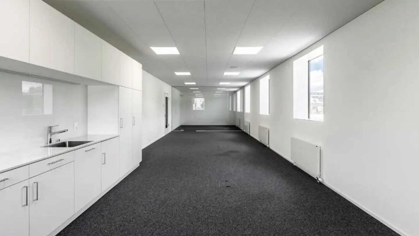 Bürofläche mieten - Bahnhofstrasse 44, 4950 Huttwil - Foto 3