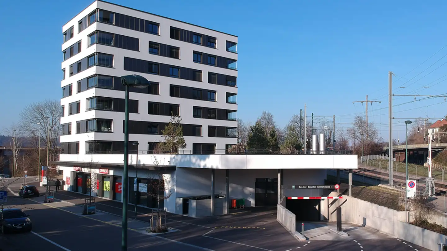 Indoor motorbike parking space for rent - Bahnhofstrasse 1, 4144 Arlesheim