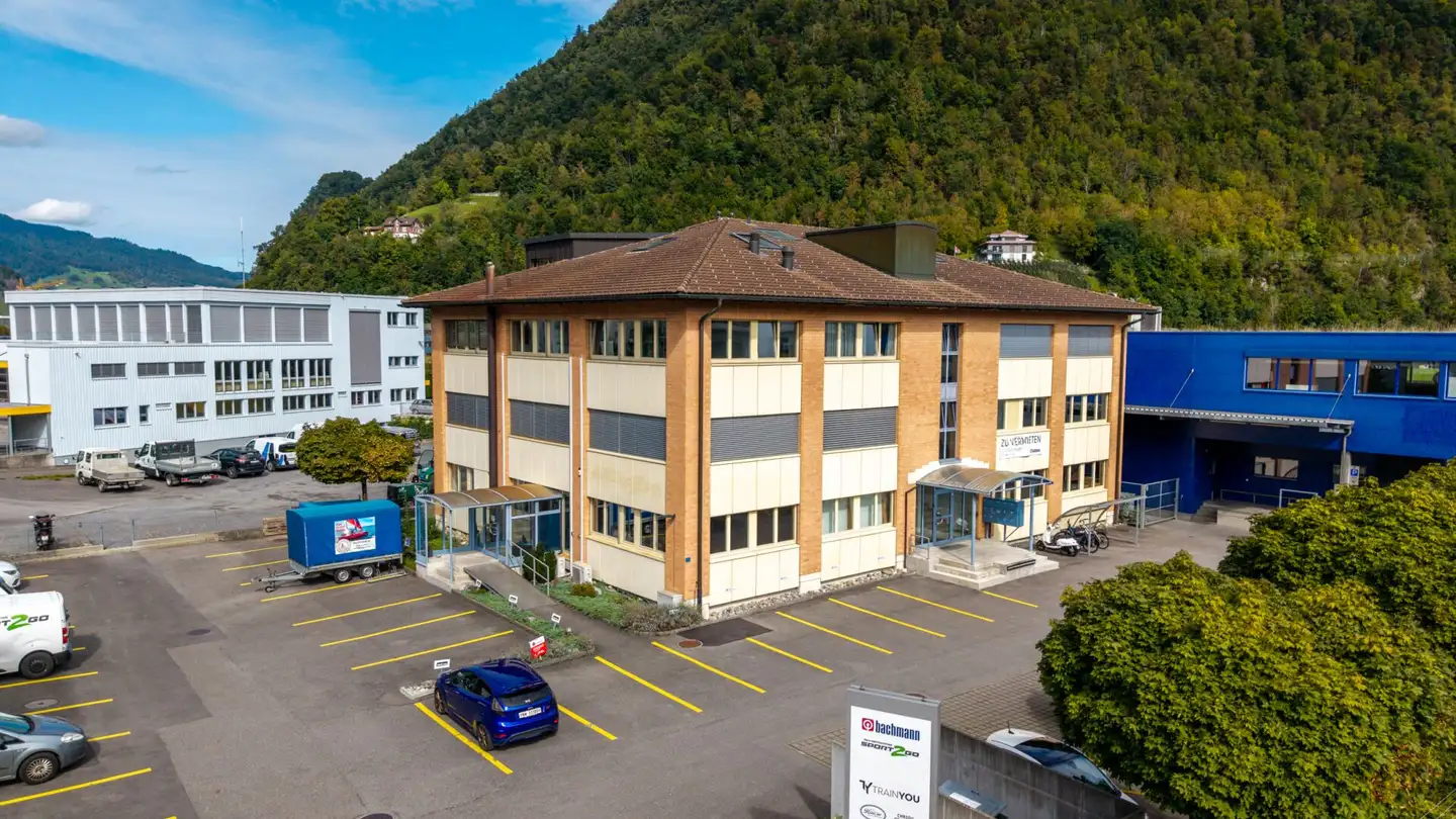 Commerciale in affitto - Spichermatt 17, 6370 Stans