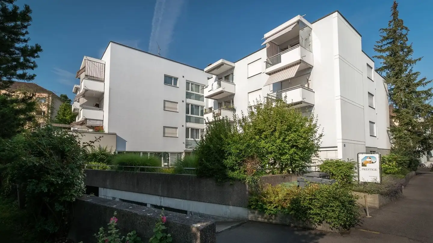 Place de parking intérieure pour moto à louer - Berninastrasse 29, 8057 Zürich