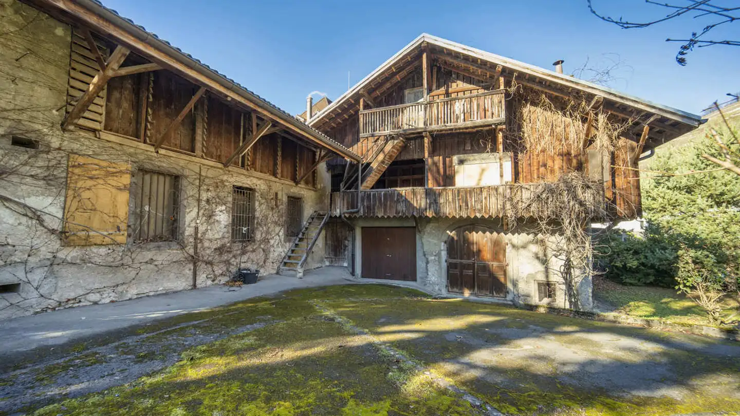 Residential building for sale - 1880 Bex - Photo 4