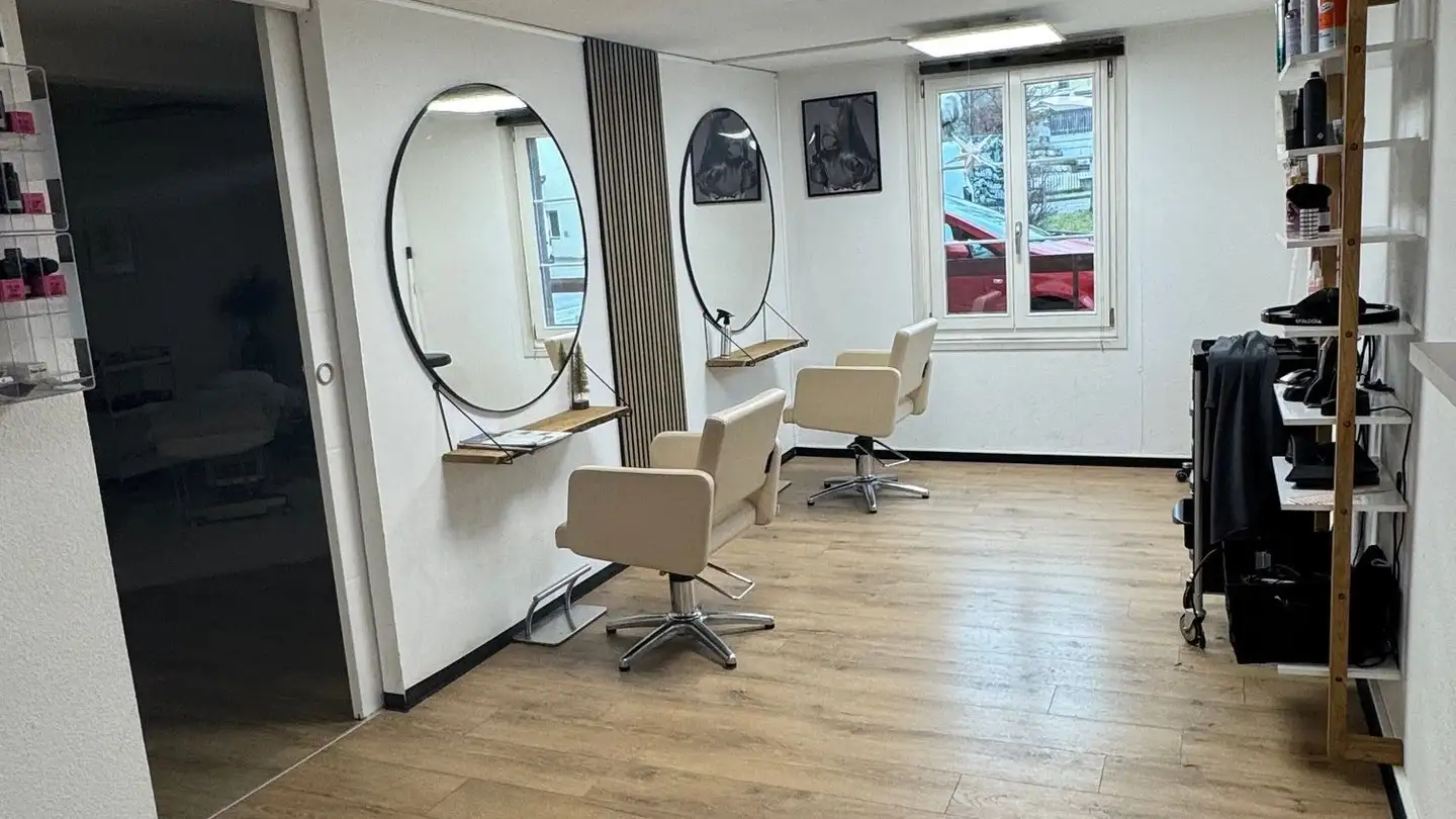 Hairdresser for rent - 3110 Münsingen - Photo 4