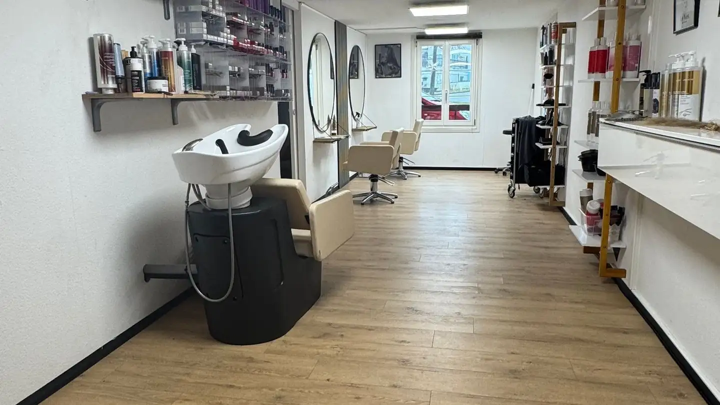 Hairdresser for rent - 3110 Münsingen - Photo 3