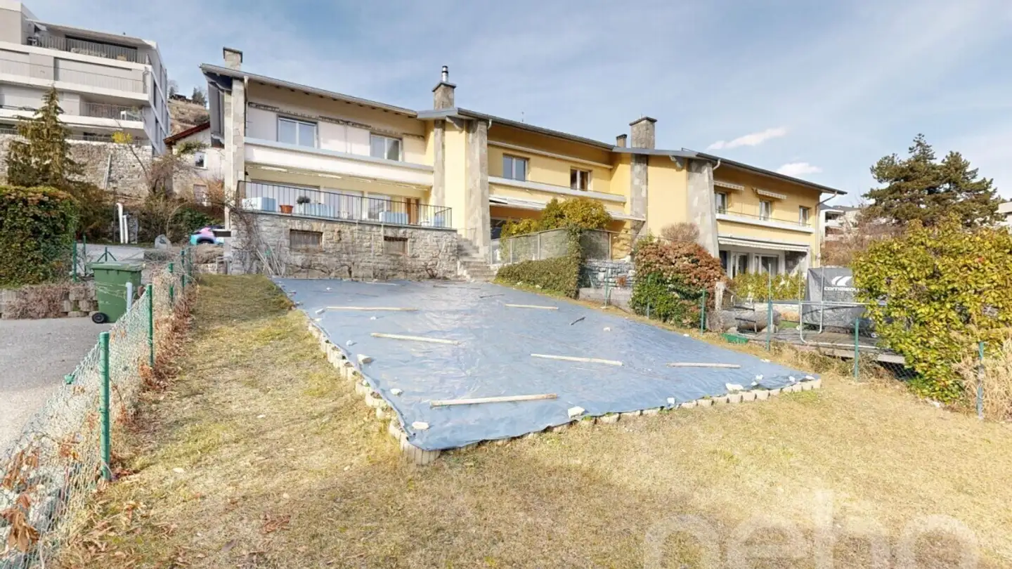 Row house for sale - 1950 Sion