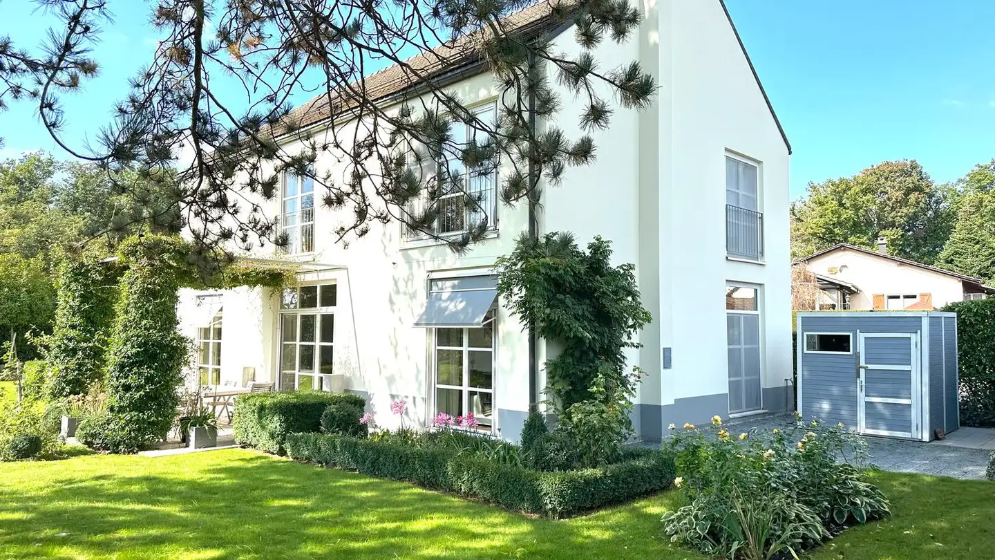 Villa for sale - 1164 Buchillon