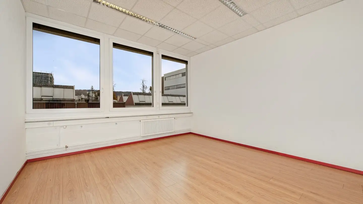 Commercial à louer - Industriestrasse 42, 8304 Wallisellen