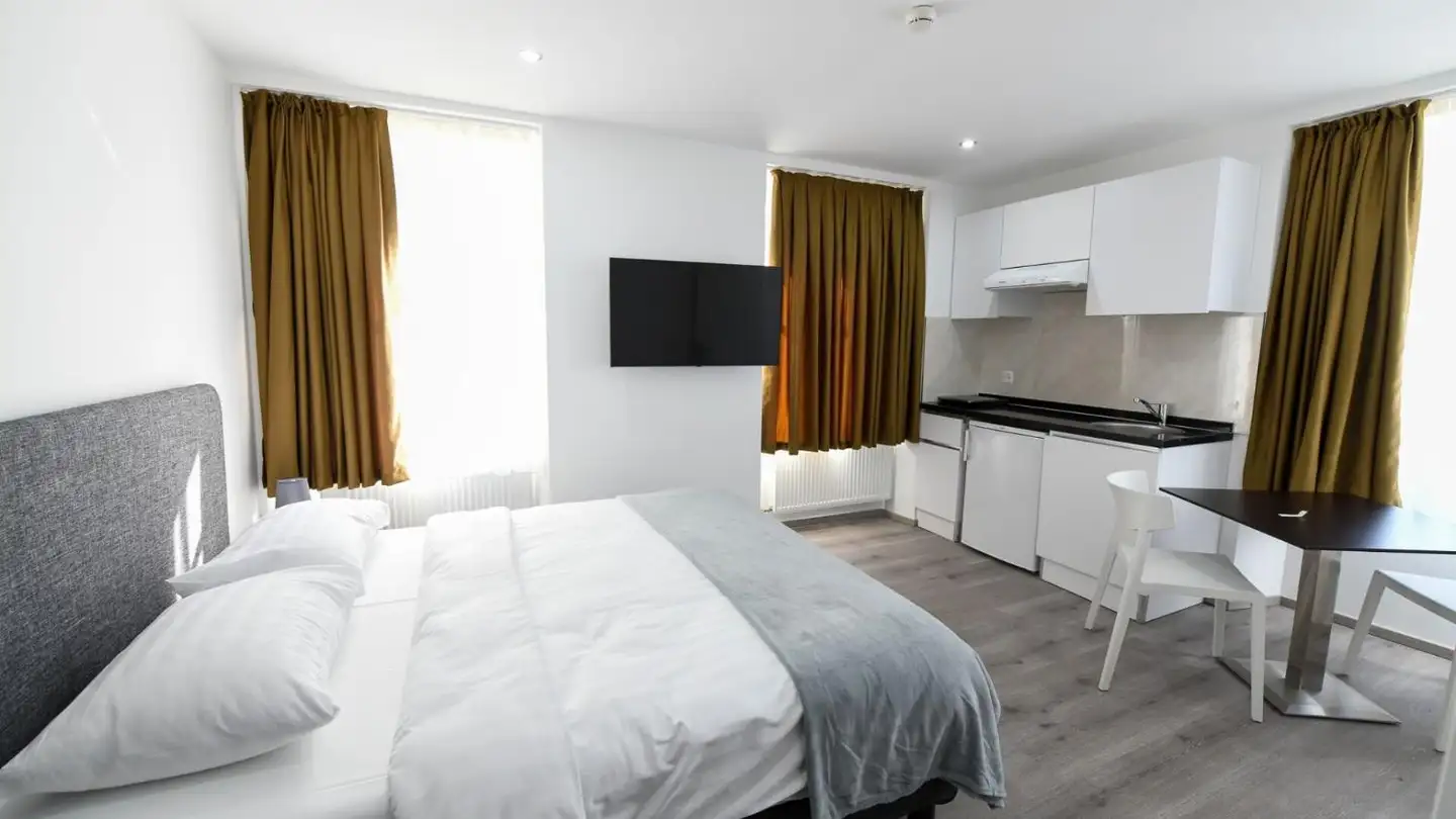 Hôtel à vendre - 2300 La Chaux-de-Fonds - Photo 2