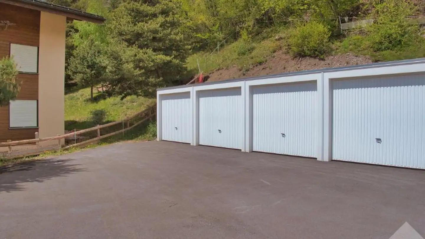 Single garage for sale - Garen, 3953 Leuk Stadt