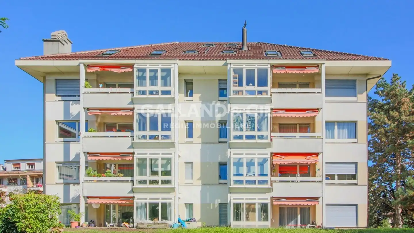 Überdachter Parkplatz mieten - Chemin De Somais 11, 1009 Pully