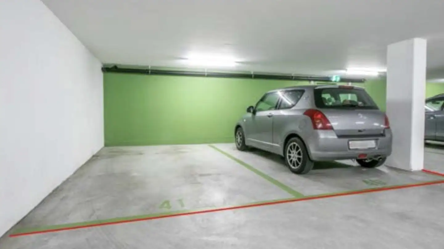 Place de parking extérieure à louer - Wasserfuristrasse 63, 8542 Wiesendangen