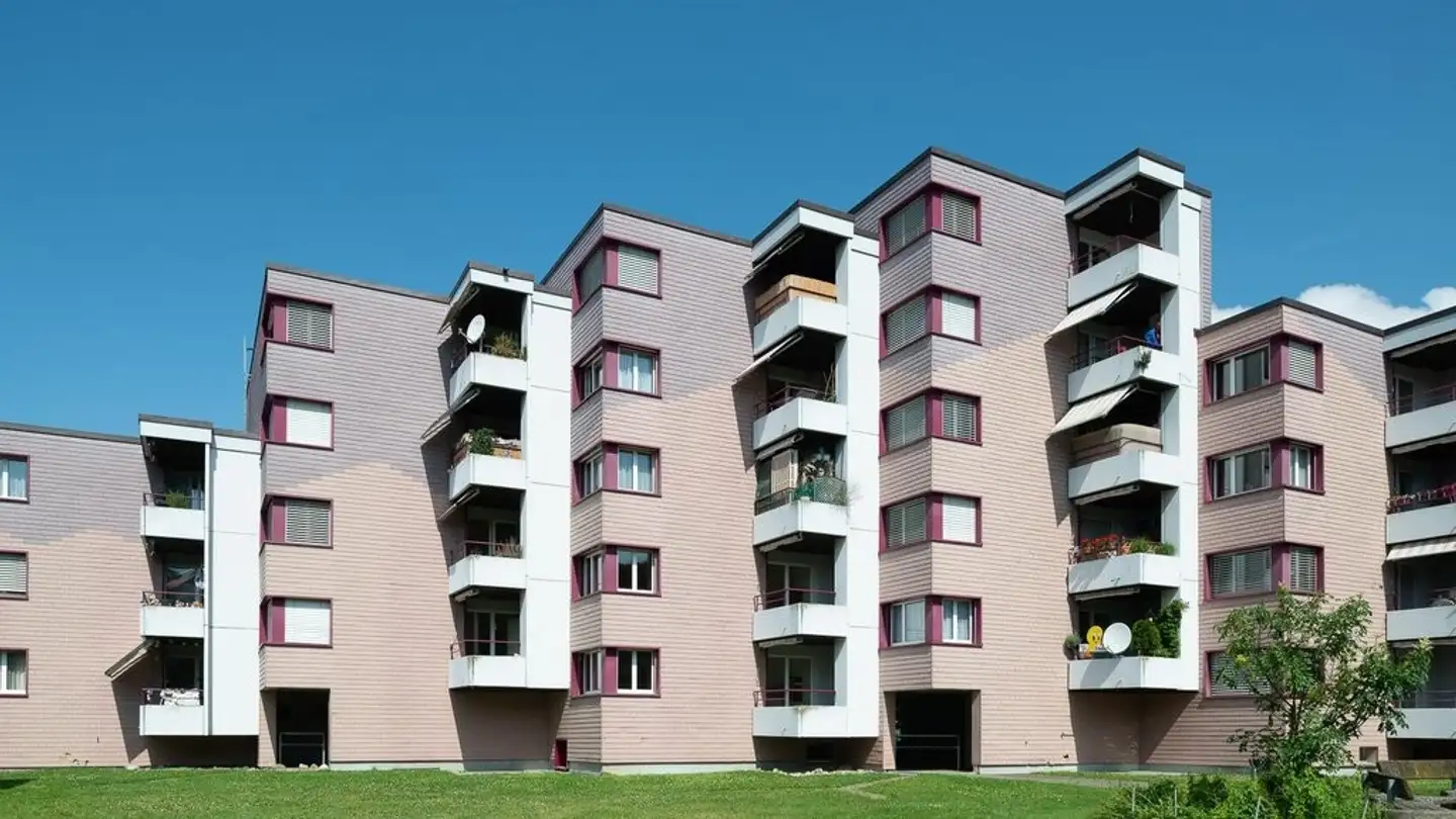 Parkplatz im Freien mieten - Ahornstrasse 11, 5442 Fislisbach