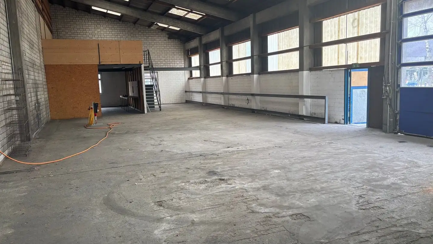 Industrial property for rent - Stierenmattweg 1, 4450 Sissach
