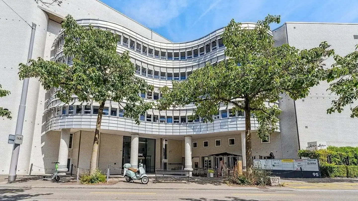 Parcheggio sotterraneo in affitto - Leutschenbachstrasse 95, 8050 Zürich