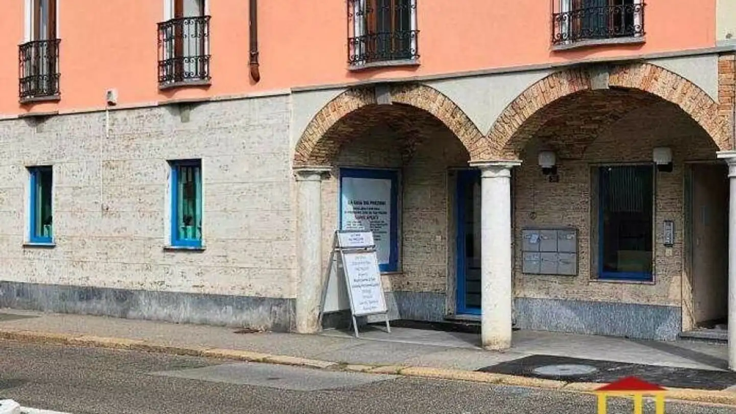 Spazio ufficio in affitto - 6825 Capolago