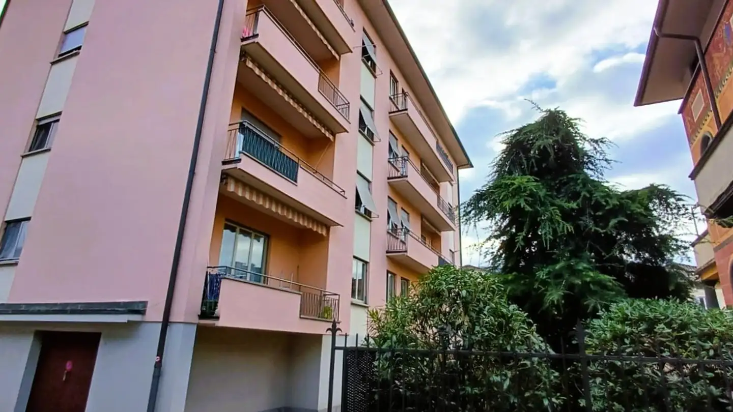 Mischgenutztes Gebäude kaufen - Viale Ten. Col. Giuseppe Galli 17, 6833 Vacallo - Foto 3