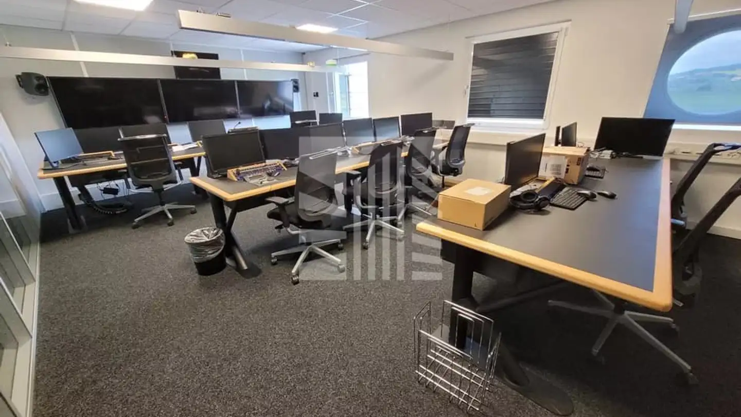 Commerciale in affitto - Route De Montena 85, 1728 Rossens FR - Photo 2