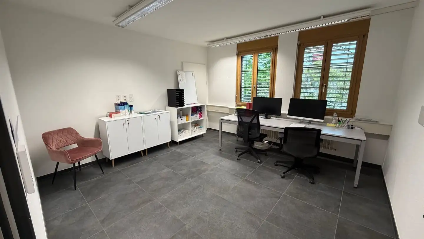 Bürofläche mieten - Bahnhofstrasse 17, 8197 Rafz - Foto 4