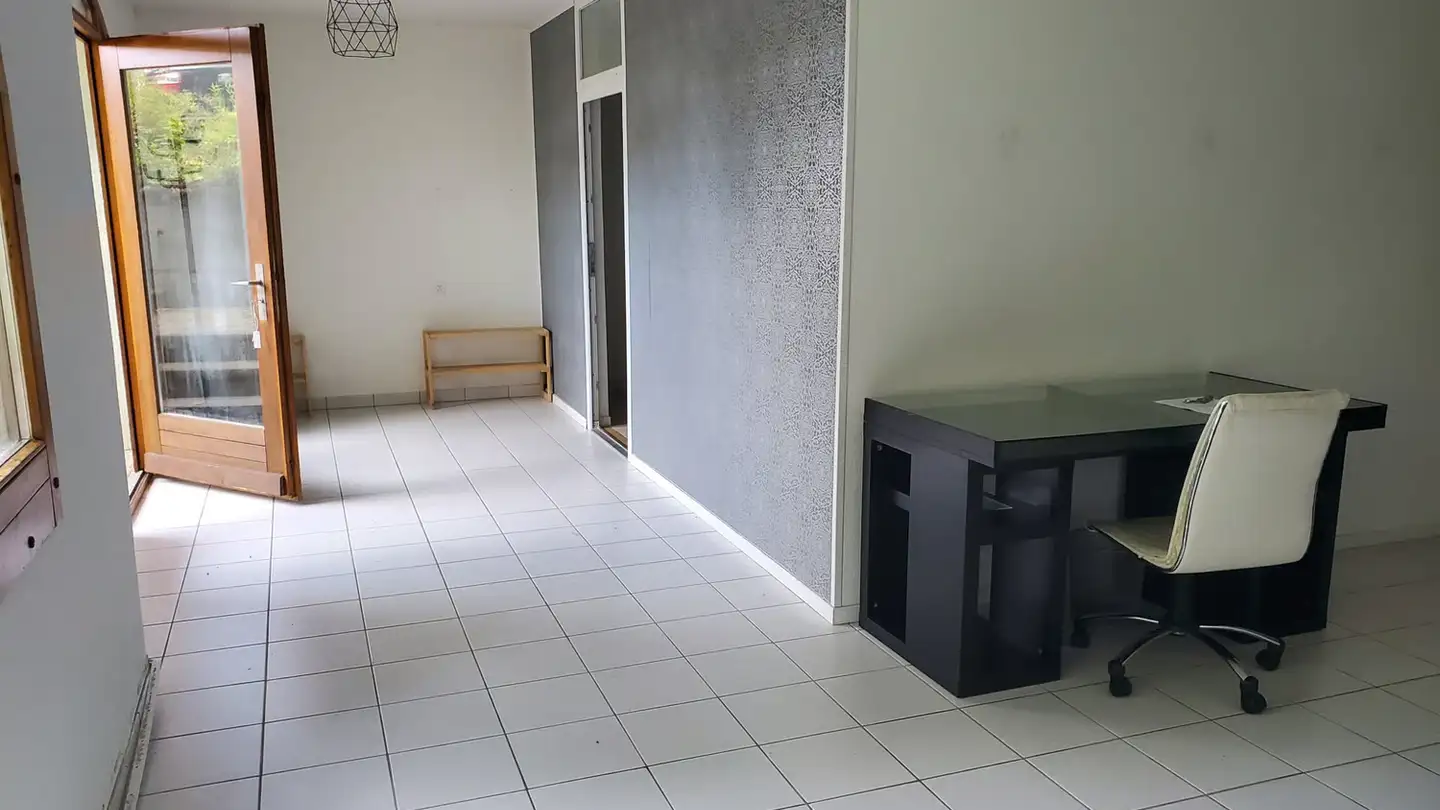 Apartment for rent - 1772 Grolley - Photo 2