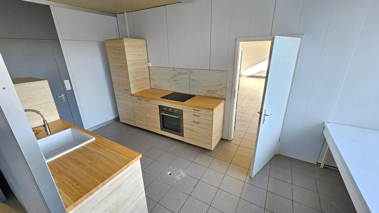 Commerciale in affitto - Im Grüt 1, 4225 Brislach - Photo 4