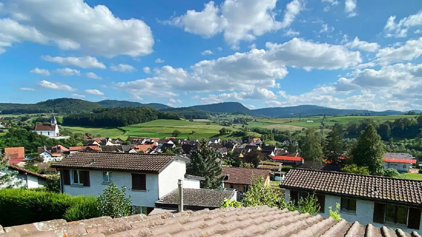 Stepped house for sale - 5076 Bözen