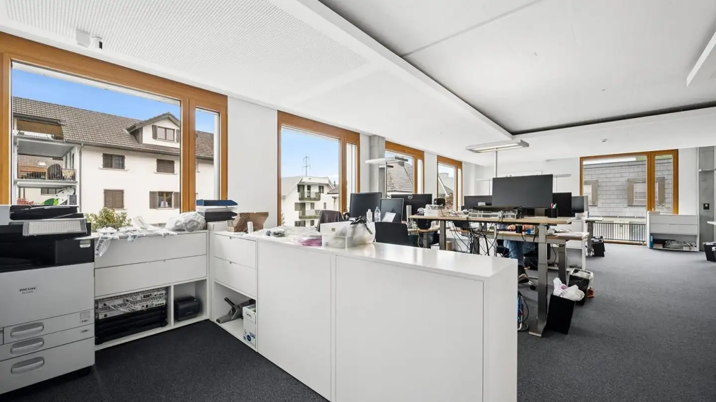 Spazio ufficio in affitto - Bahnhofstrasse 1, 8852 Altendorf - Photo 2