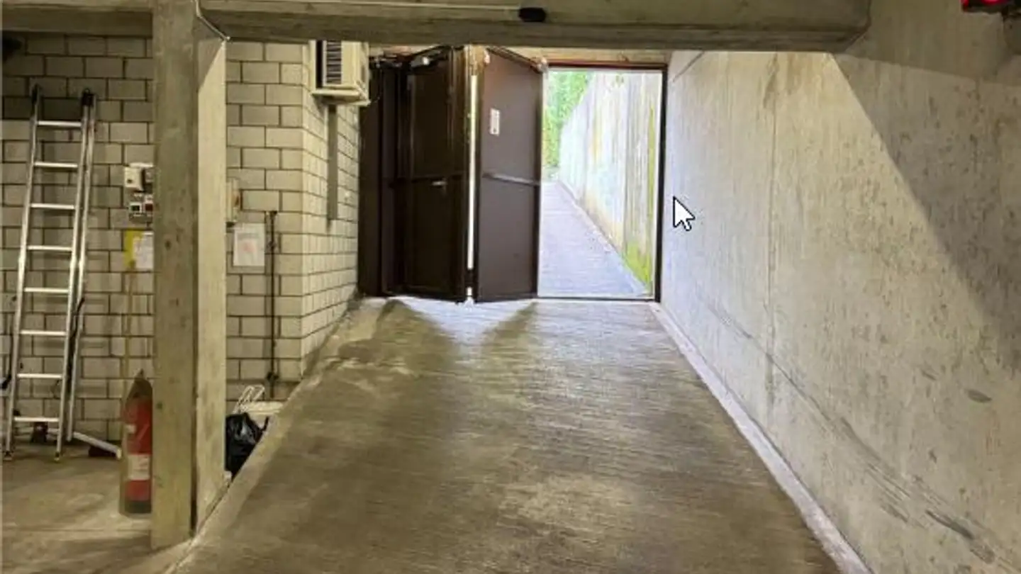 Place de parking souterraine à vendre - Birsigstrasse 13a, 4103 Bottmingen