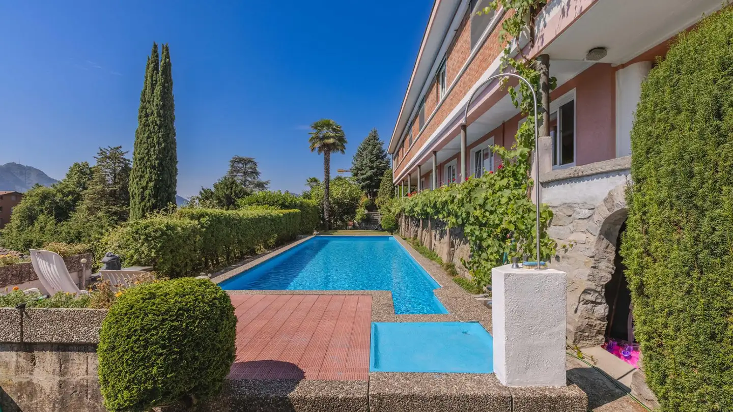 Residential building for sale - 6942 Savosa