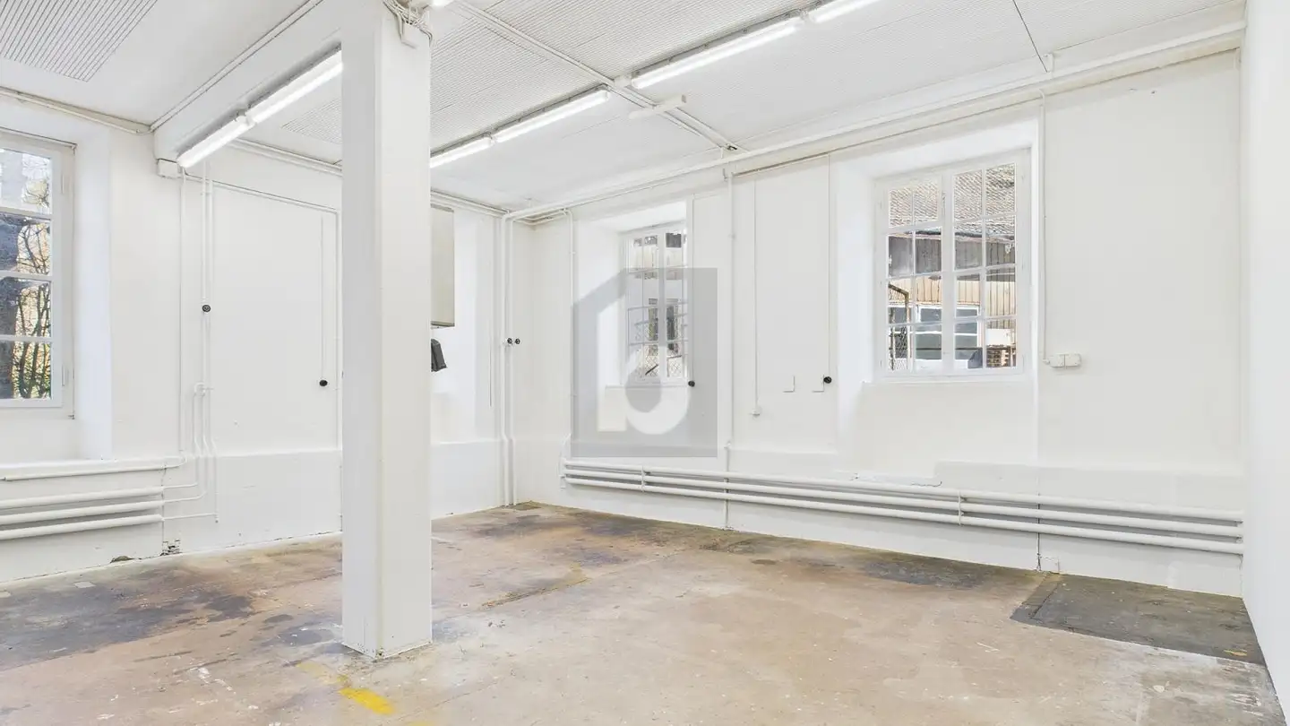 Espace de stockage à louer - 8635 Dürnten