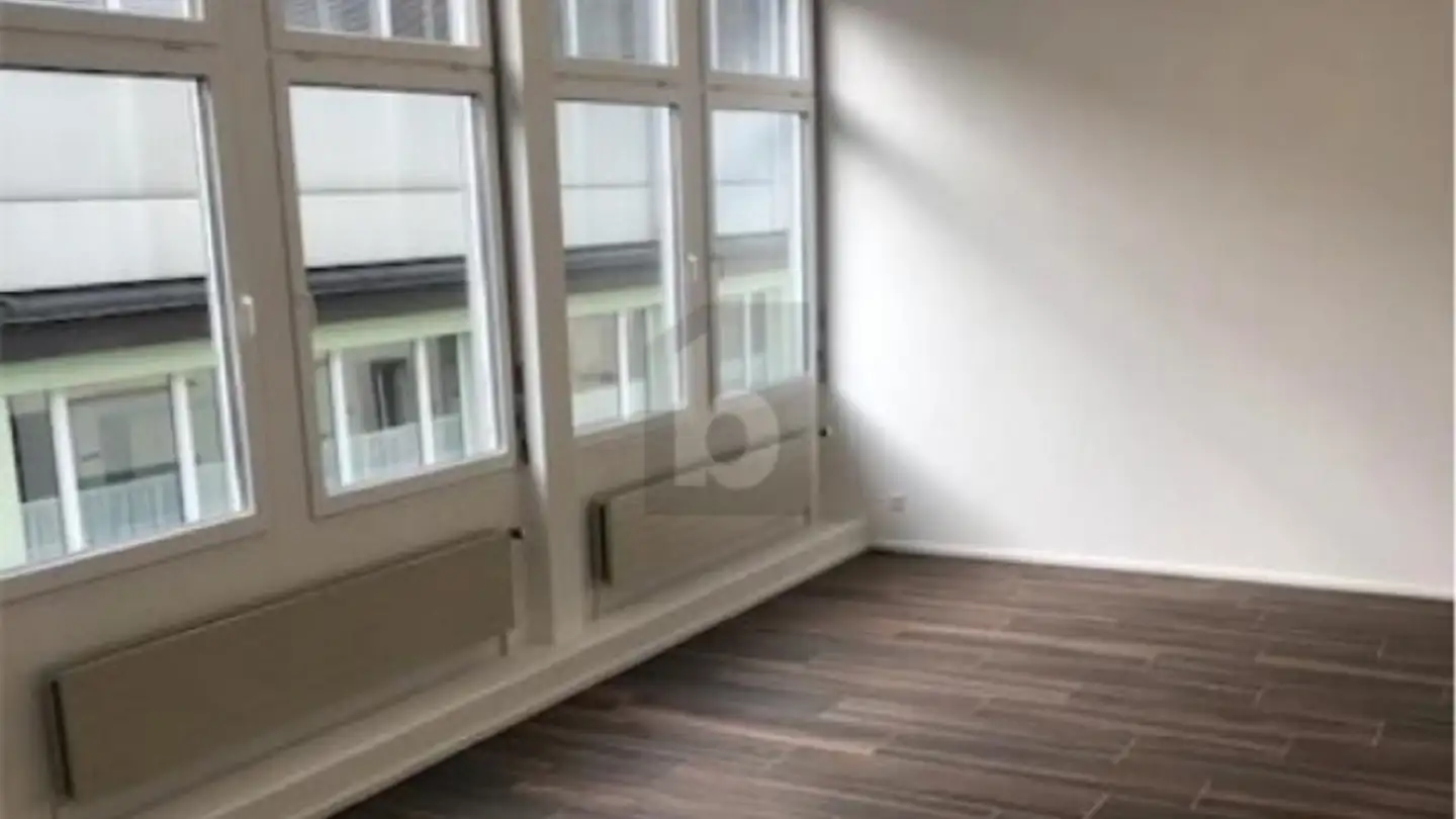 Bureau à vendre - 4434 Hölstein