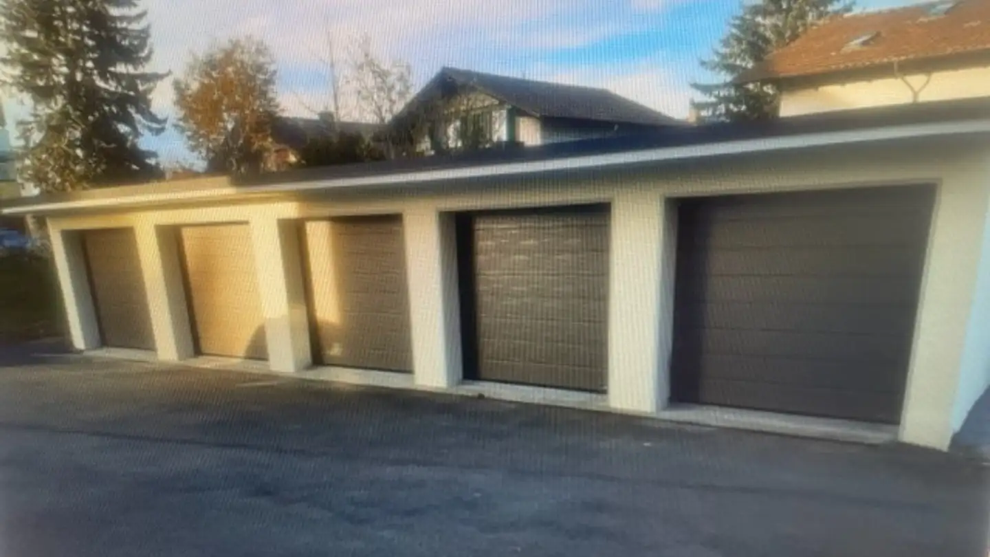 Single garage for rent - Schorenstrasse 8a, 3604 Thun