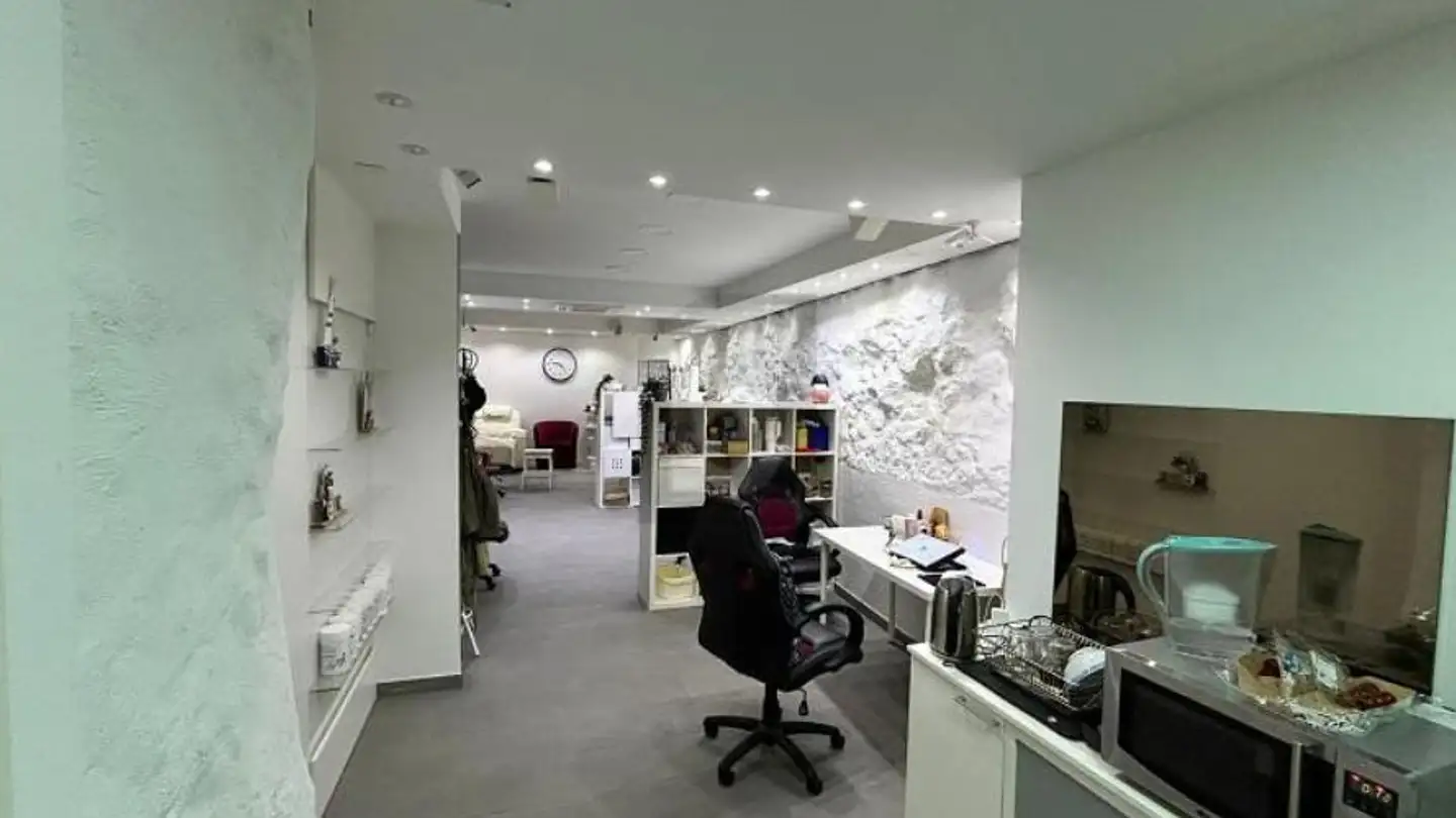 Commercial for rent - 6004 Luzern - Photo 4